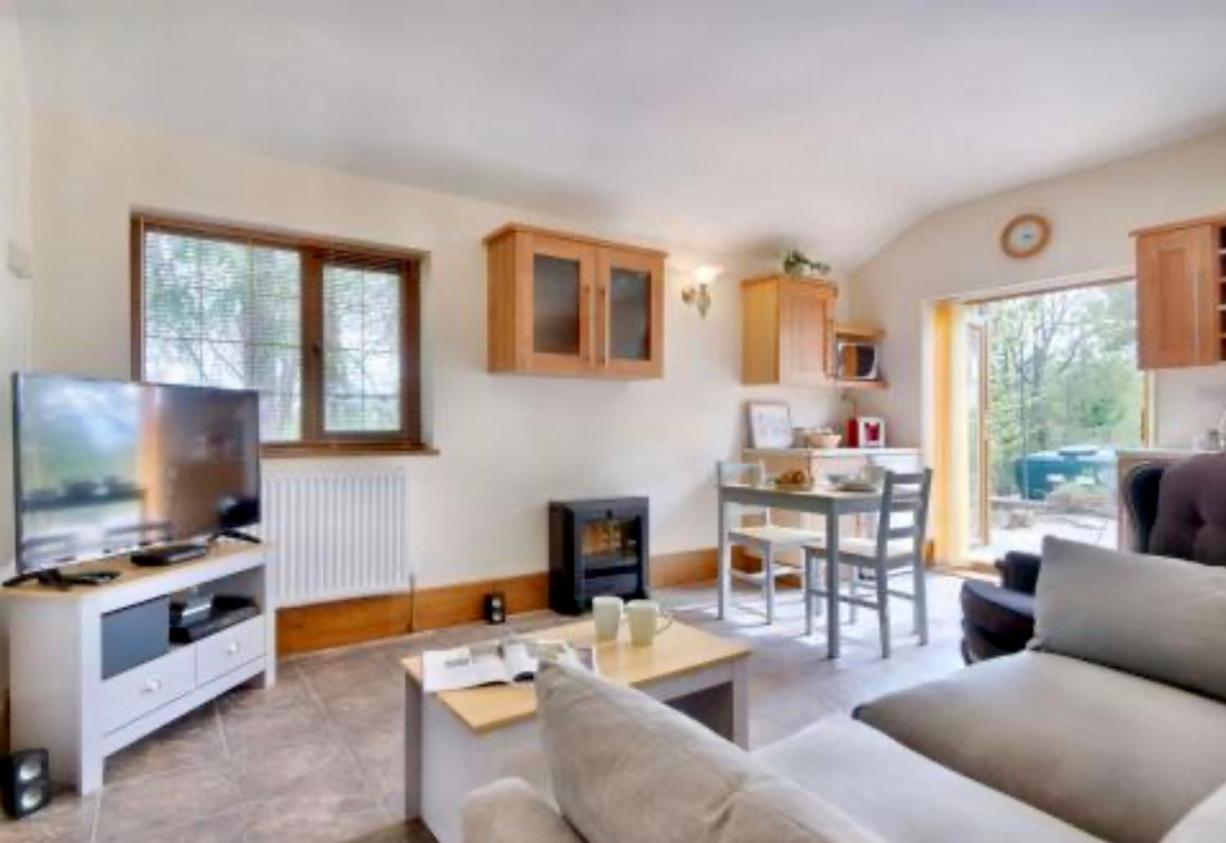 Mountain View Cottage, Hot Tub , Stunning Views Llanhamlach Экстерьер фото