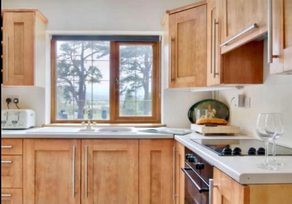 Mountain View Cottage, Hot Tub , Stunning Views Llanhamlach Экстерьер фото